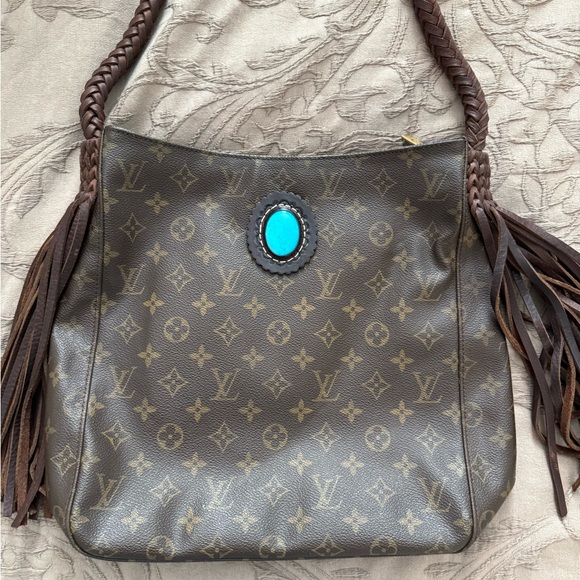 (Vintage Boho Bags) Authentic Louis Vuitton - Picture 16 of 16